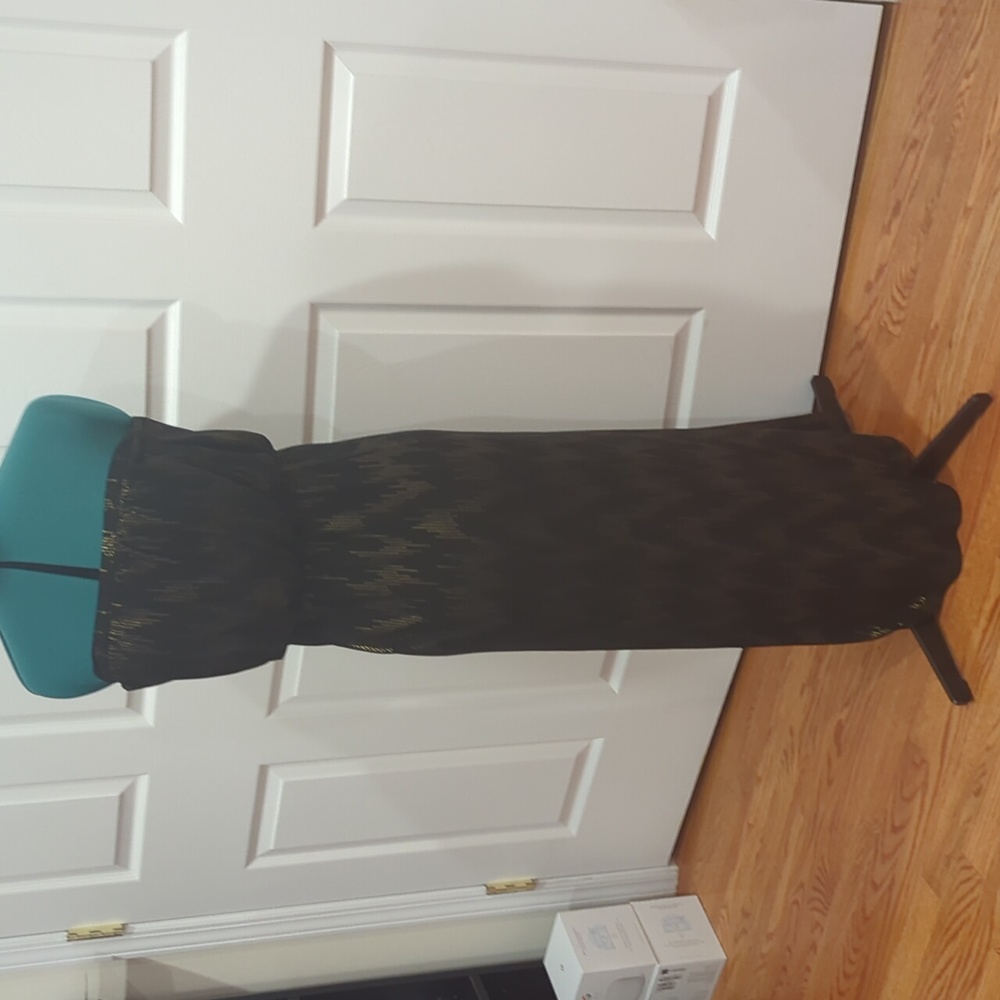 Black and gold sparkle Lucy Love size small summer sleeveless dress.